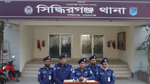 হত্যাকান্ডের ৭২ ঘন্টায় ৩ ছিনতাইকারী পুলিশের হাতে গ্রেফতার